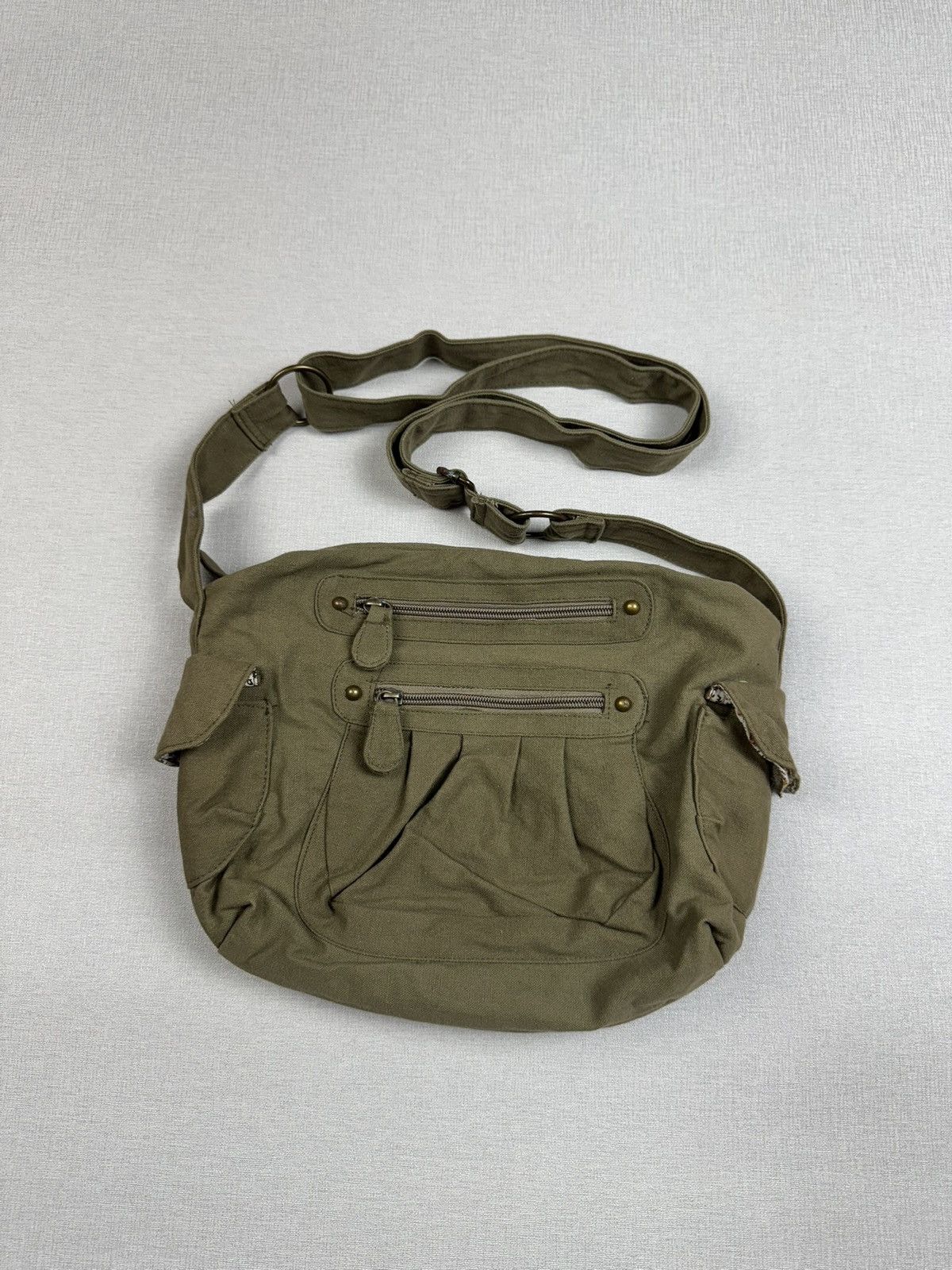 Vintage Vintage George Khaki Y2K Bag Size ONE SIZE - 1 Thumbnail