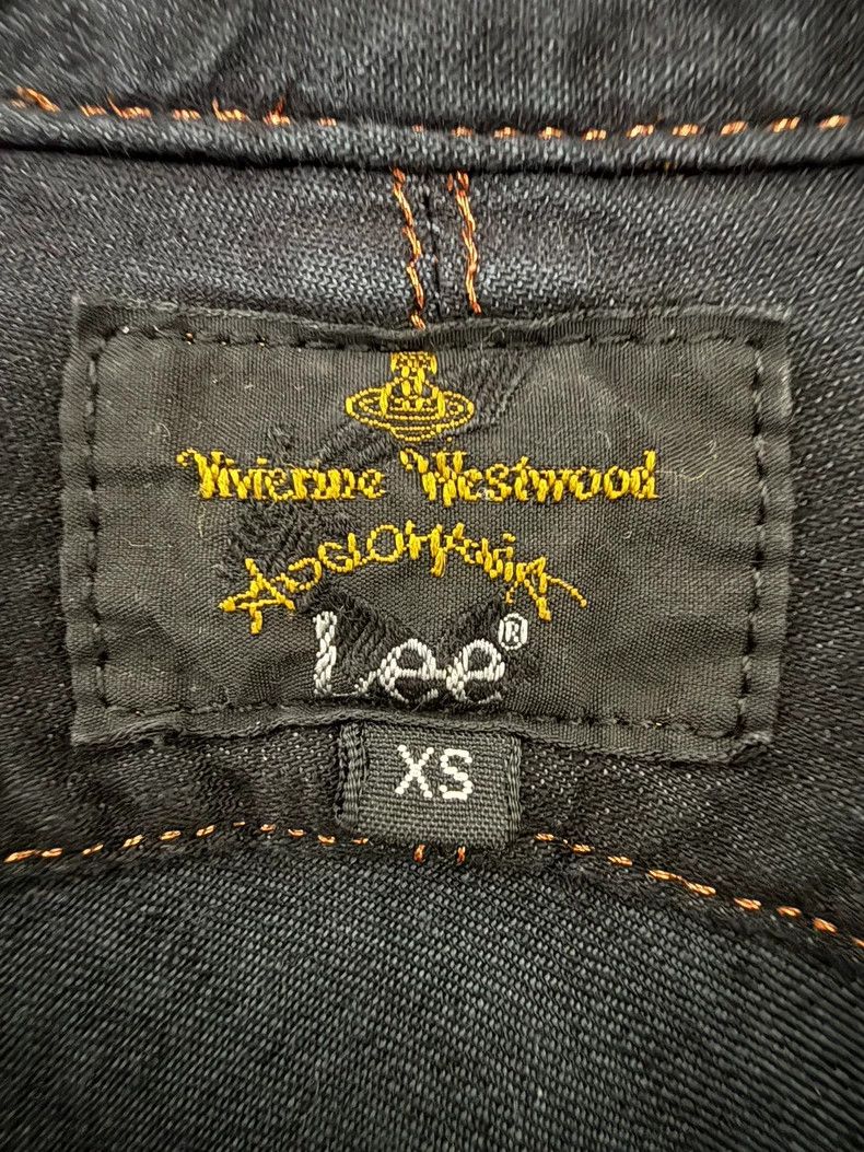 Vivienne Westwood Vivienne Westwood She wore a suit with flowers on her coll Size XS / US 0-2 / IT 36-38 - 6 Thumbnail