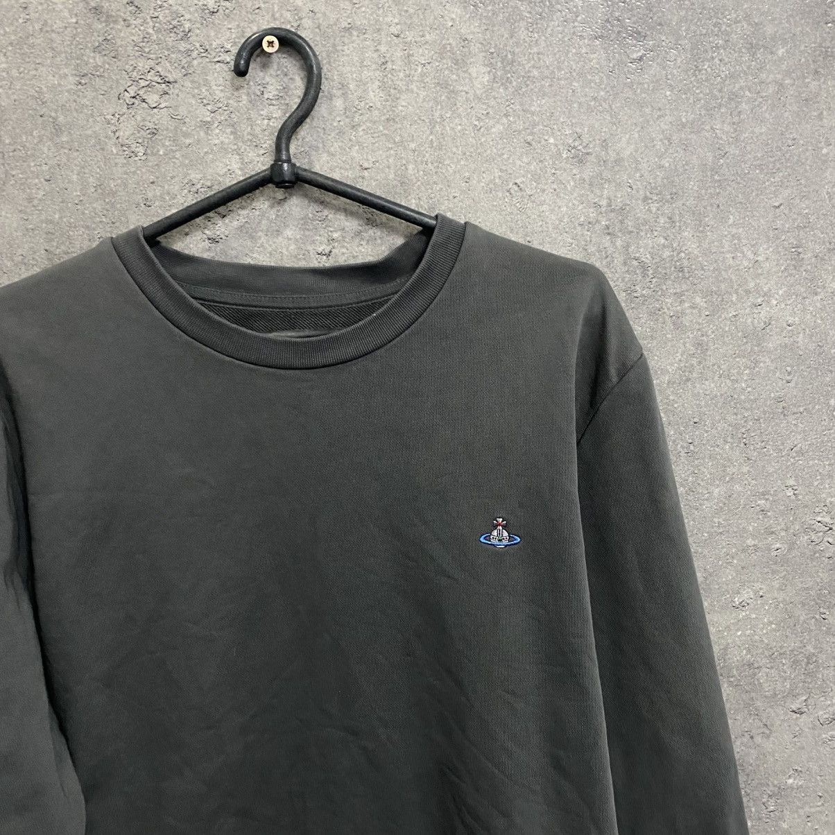 Vivienne Westwood Vintage Vivienne Westwood Sweatshirt Orb Logo Basic Pullover Size US M / EU 48-50 / 2 - 5 Thumbnail