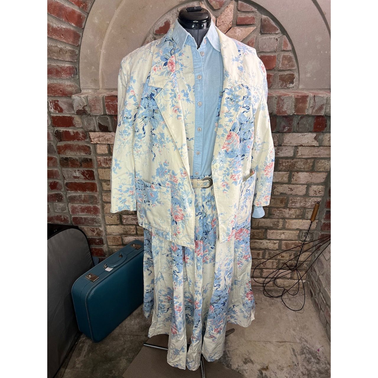 Vintage suit skirt blazer top swing skirt floral blue pink white Size 34" / US 12 / IT 48 - 15 Thumbnail