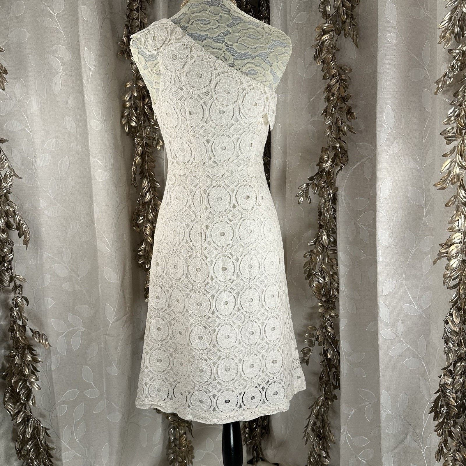 Merona Merona Women’s 6 Off-White Lace Crochet One-Shoulder Size M / US 6-8 / IT 42-44 - 3 Thumbnail