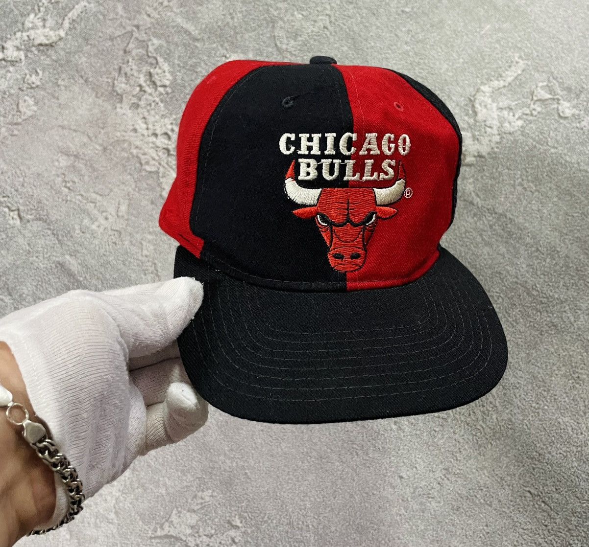 Starter Vintage 90’s STARTER Chicago Bulls NBA Wool Cap Snapback Hat Size ONE SIZE - 1 Thumbnail