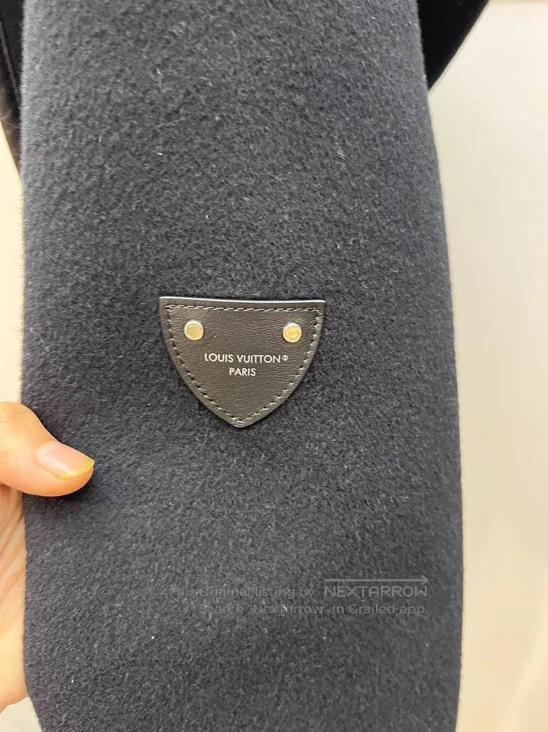 Louis Vuitton Louis Vuitton Logo printed hooded belted waisted woolen co Size XS / US 0-2 / IT 36-38 - 4 Thumbnail