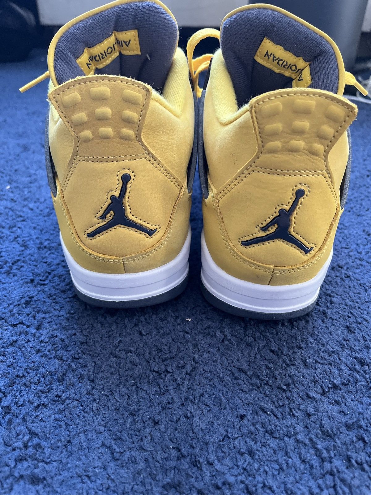 Jordan Brand Jordan 4 Retro Lightning Size US 10 / EU 43 - 4 Thumbnail