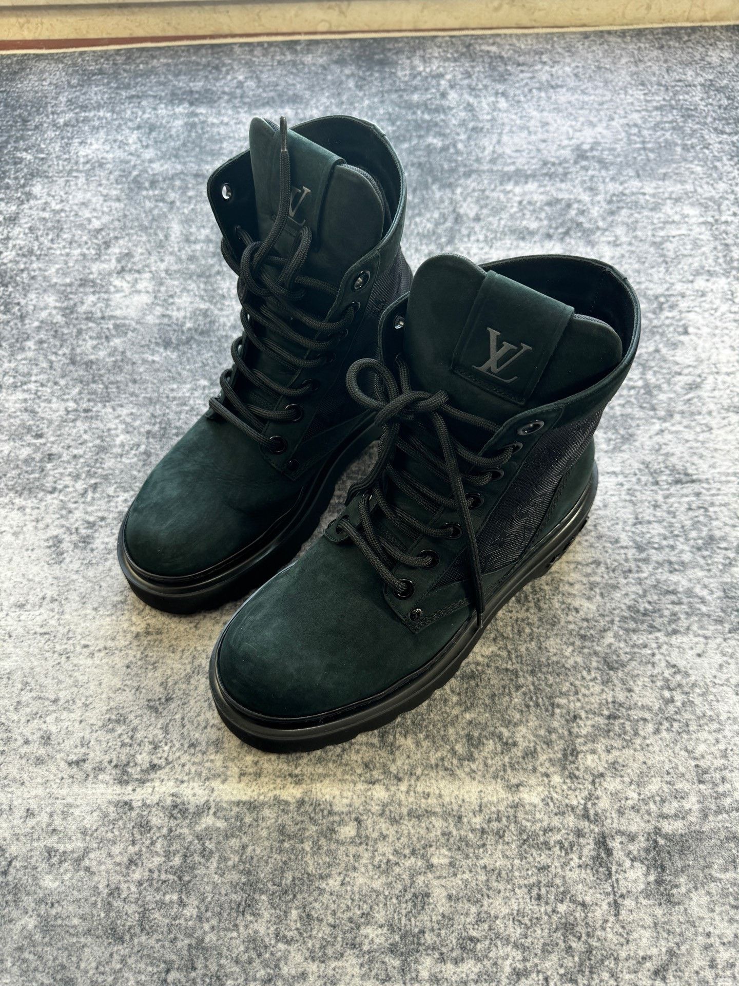 Louis Vuitton Louis Vuitton Leather Black Boots 8 Men Size US 8 / EU 41 - 1 Thumbnail