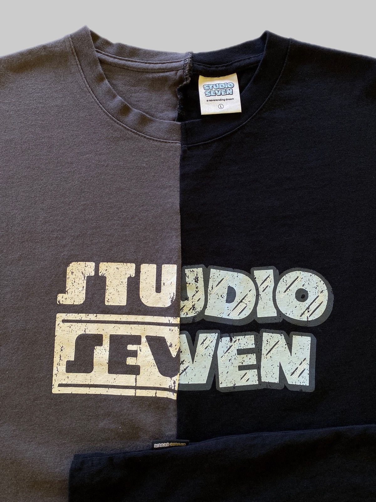 GU × Studio Seven Studio Se7en x GU Split Logo Shirt Size US L / EU 52-54 / 3 - 2 Thumbnail