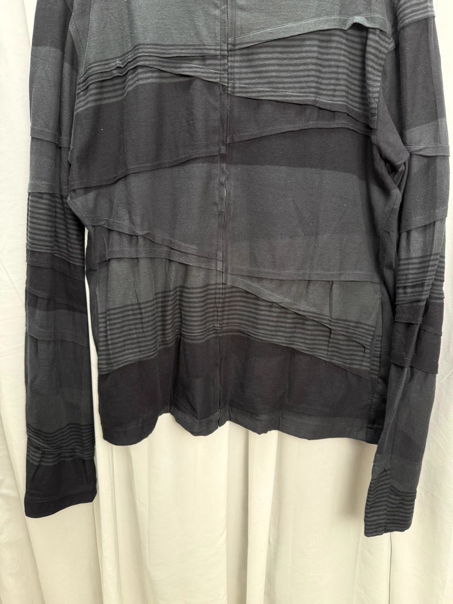 The Viridi-anne The viride anne TVA Mesh Panel Long Sleeve K20 Size US XL / EU 56 / 4 - 5 Thumbnail