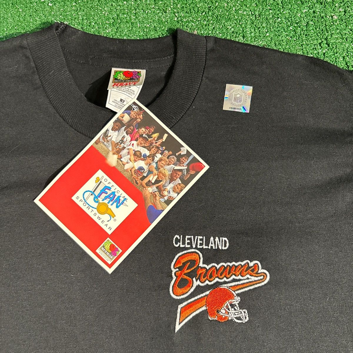 Vintage Vintage Cleveland Browns Embroidered Black Tee Size M Size US M / EU 48-50 / 2 - 2 Thumbnail