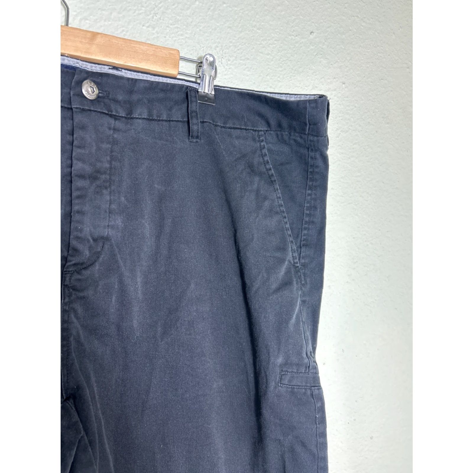 Fox Racing Fox Racing Mens Black Cotton Shorts Size 42x12 Chino Regular Mens Shorts Black 42x12 Size US 42 / EU 58 - 4 Thumbnail