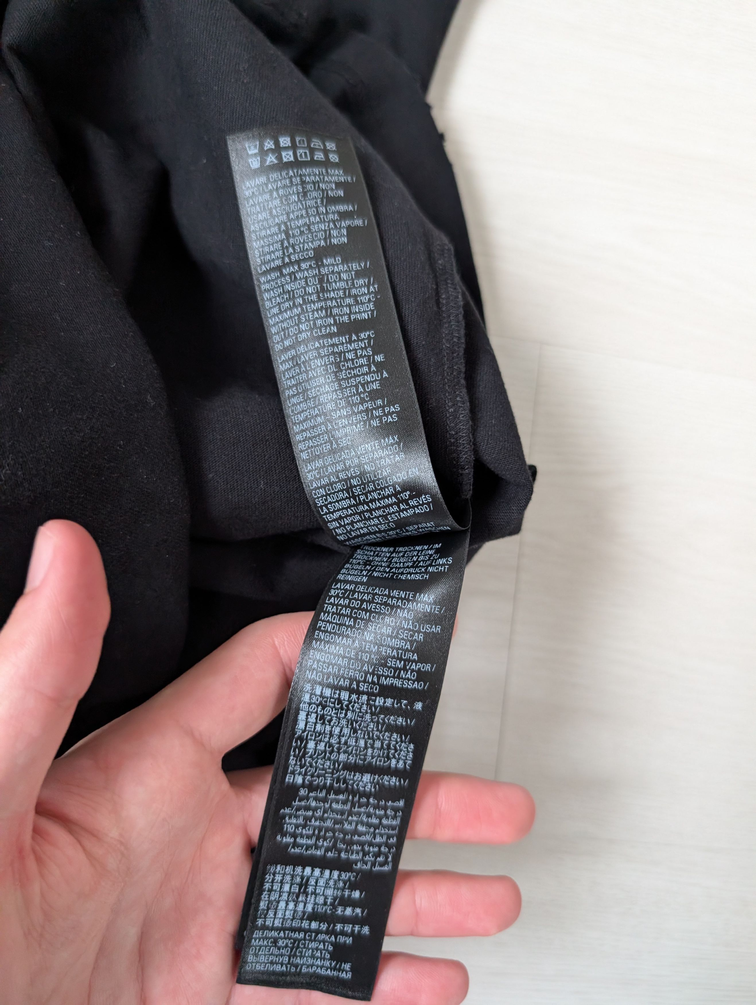 Balenciaga balenciaga multi logo t-shirt Size US L / EU 52-54 / 3 - 6 Thumbnail