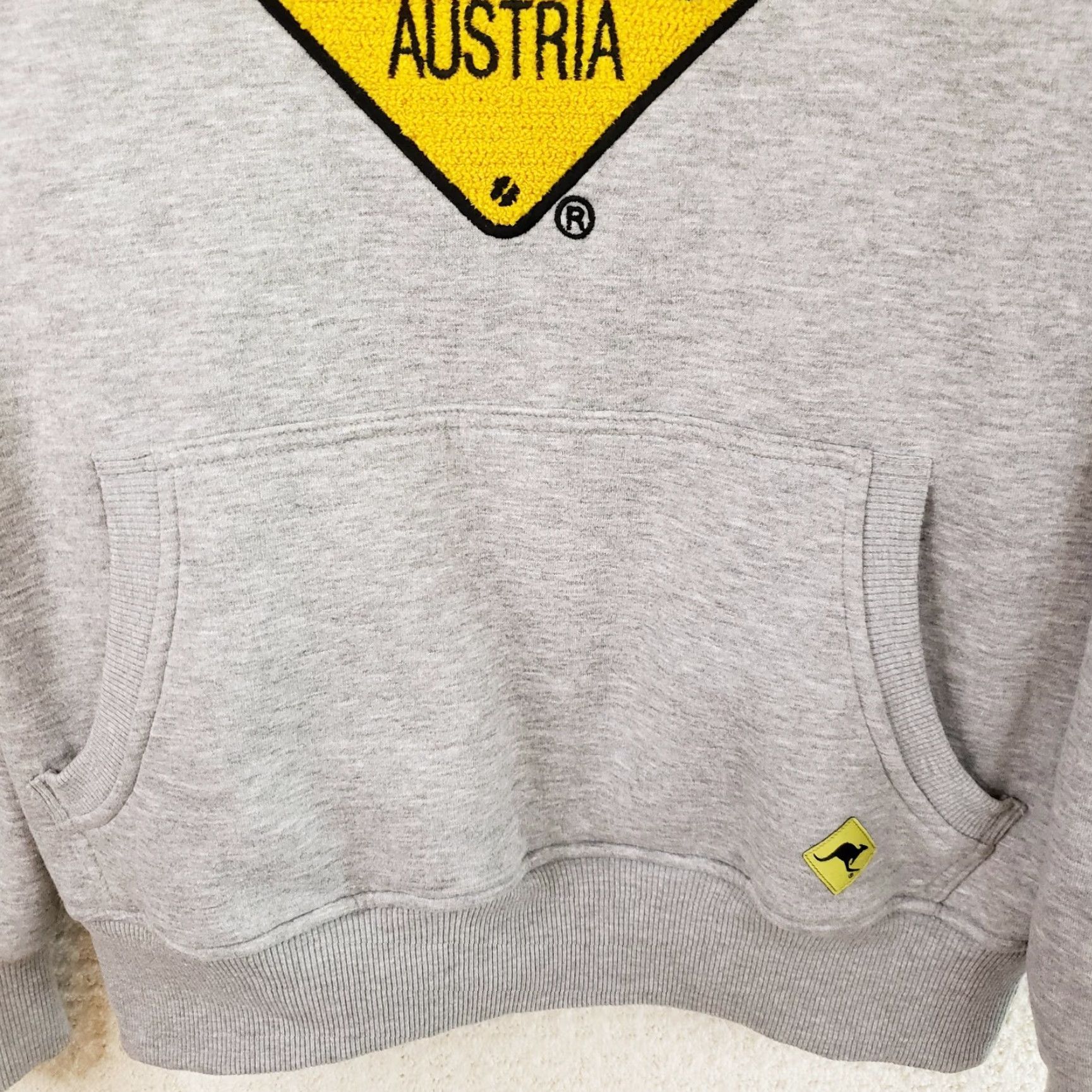 KangaROOS Kangaroo Brand No Kangaroo In Austria Hoodie UNISEX Gray L Embroidered Logo Pullover Mens Womens Size L / US 10 / IT 46 - 4 Thumbnail
