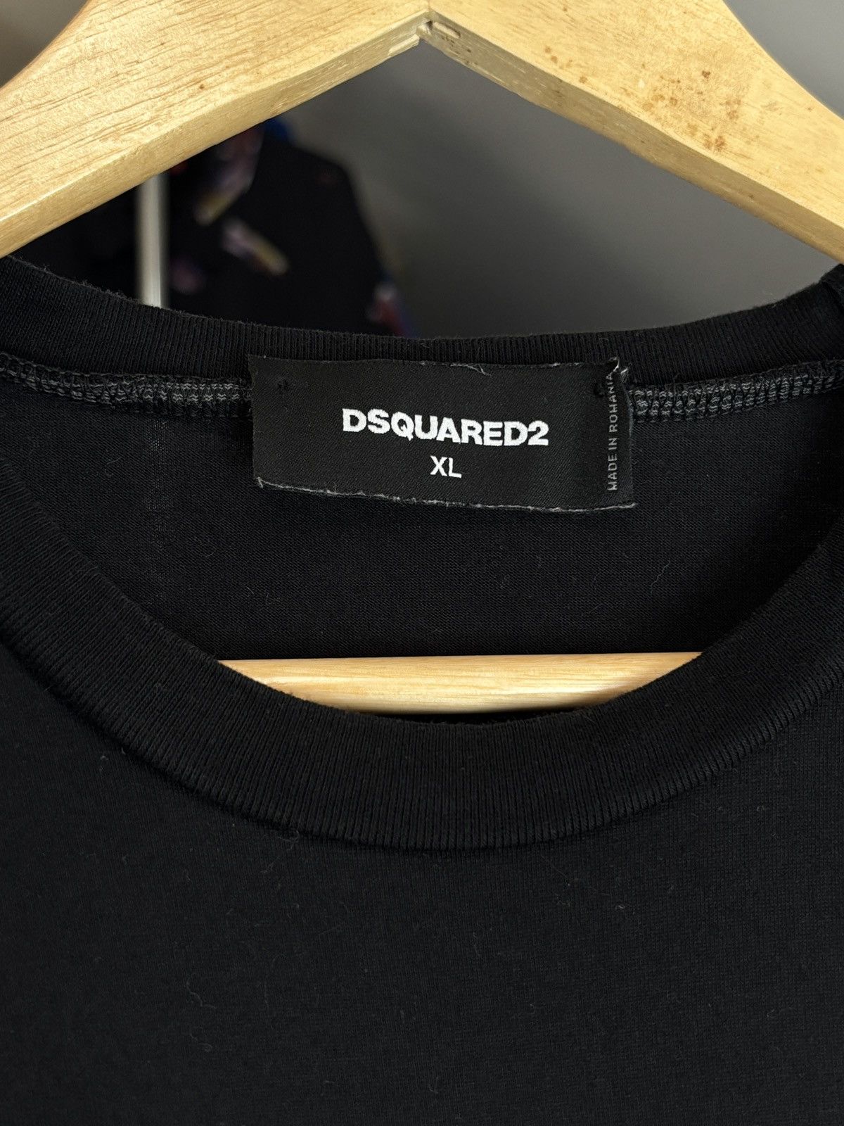 Designer Dsquared2 Tape Logo Designer T-Shirt Size US XL / EU 56 / 4 - 4 Thumbnail