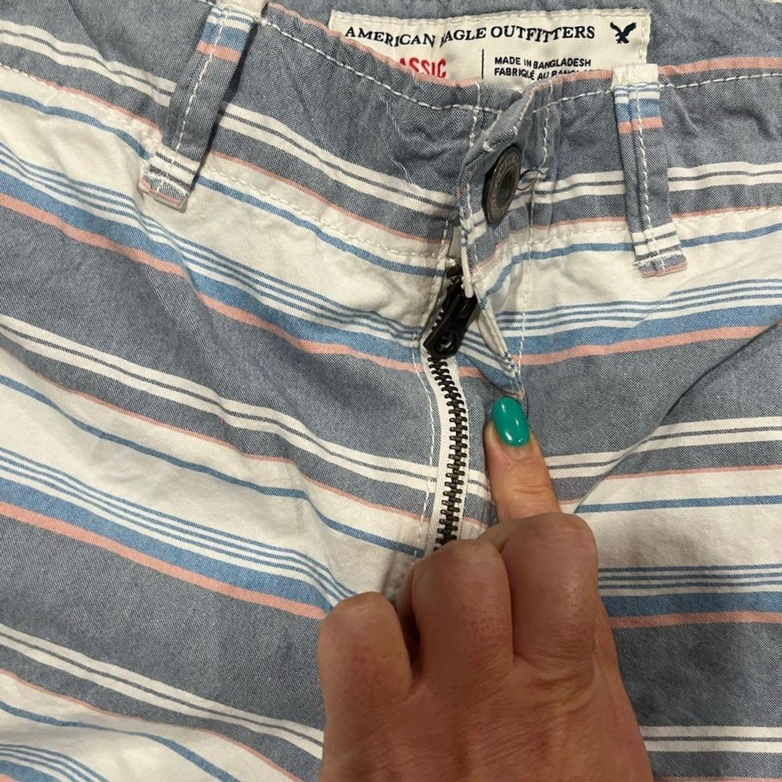American Eagle Outfitters American Eagle Chino Short Classic Fit Striped Blue Size 32 Size US 32 / EU 48 - 4 Thumbnail