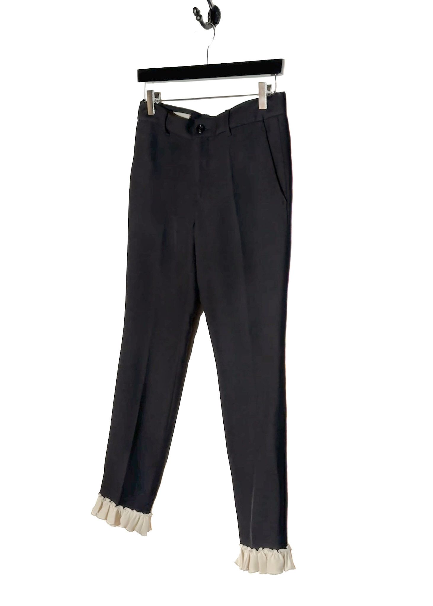 Gucci Gucci 2016 Black Trousers With Ruffle Accent Size 26" / US 2 / IT 38 - 2 Thumbnail