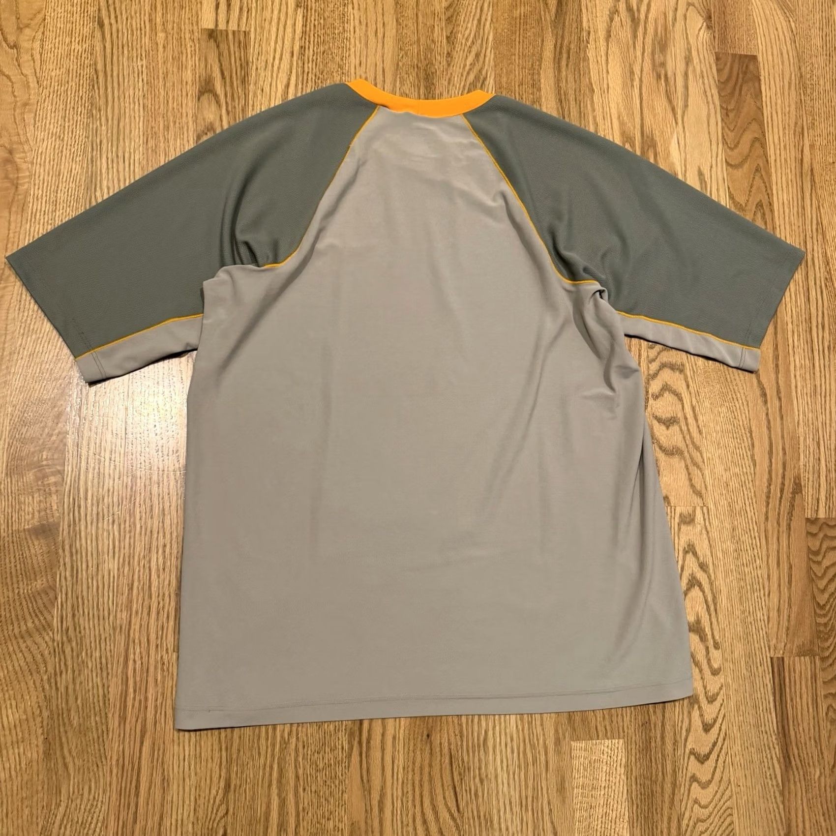 Nike VINTAGE Nike ACG Dri Fit Seamless Shirt Men’s Large Size US L / EU 52-54 / 3 - 4 Thumbnail