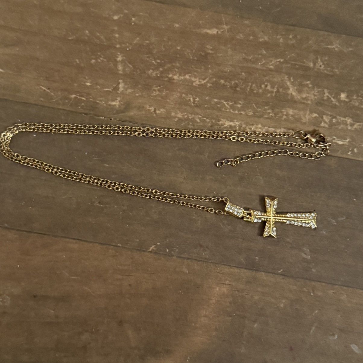 Other Gold tone rhinestone cross pendant necklace Size ONE SIZE - 3 Thumbnail