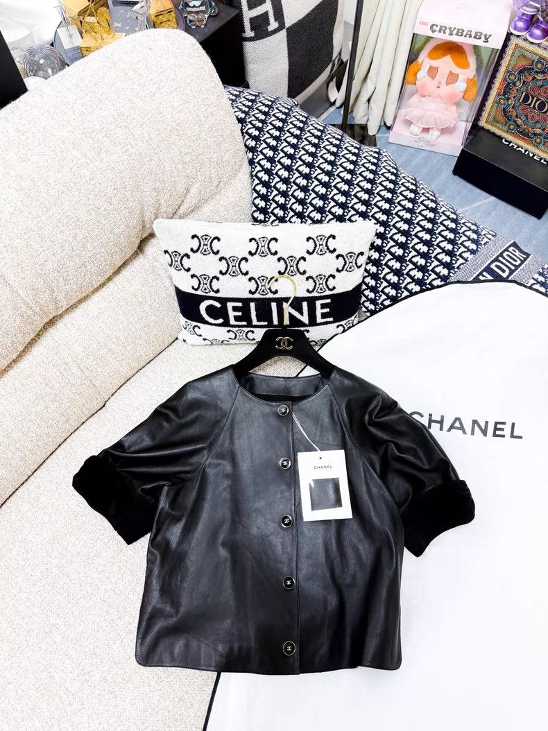 Chanel Chanel Lambskin short-sleeved bow leather jacket Size XS / US 0-2 / IT 36-38 - 2 Thumbnail