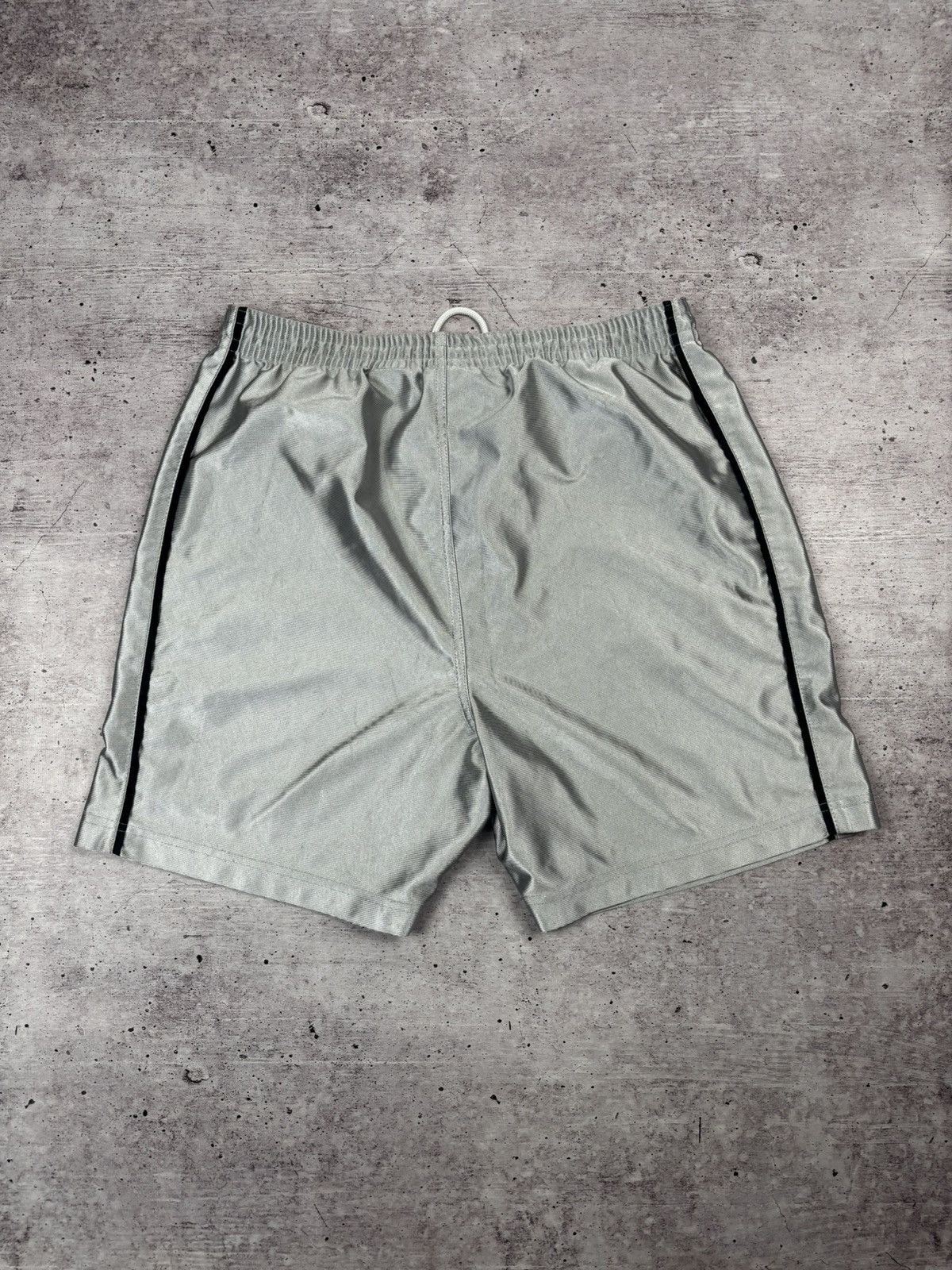 Nike × Vintage Nike vintage crazy shorts size S Size US 30 / EU 46 - 4 Thumbnail