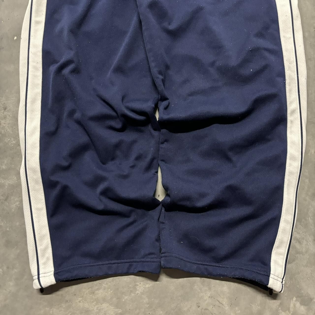 Japanese Brand × Vintage Crazy Vintage Y2K/2000s Baggy Navy Blue Striped Skater Essential Track Pants! Size US 32 / EU 48 - 4 Thumbnail