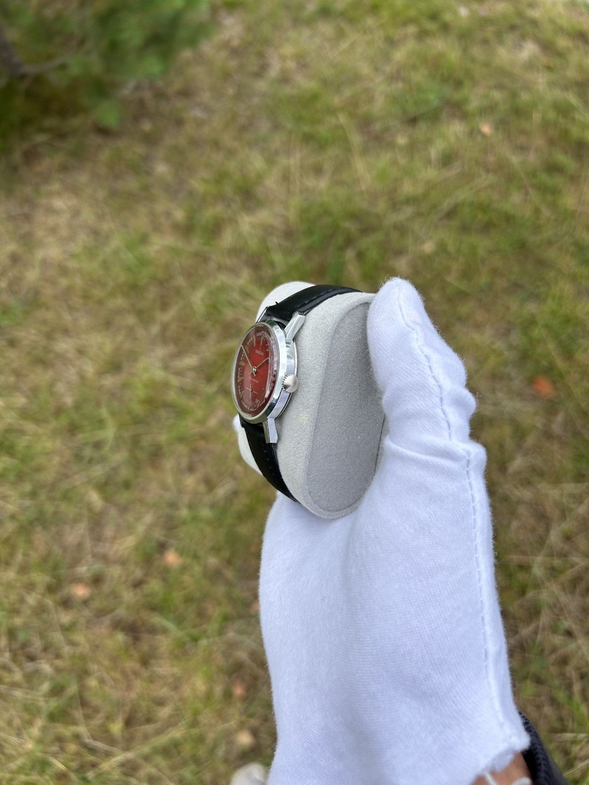 Vintage Vintage Watch Pobeda Retro Authentic Mechanical 1990s Size ONE SIZE - 7 Thumbnail