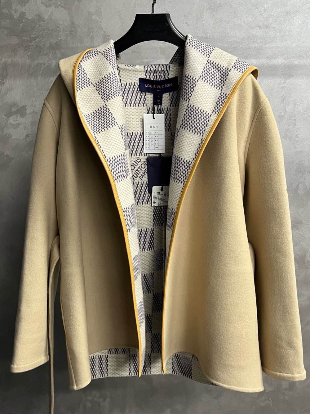Louis Vuitton Louis Vuitton Damier Azur Wool Blend Coat Size 42 Size M / US 6-8 / IT 42-44 - 1 Thumbnail