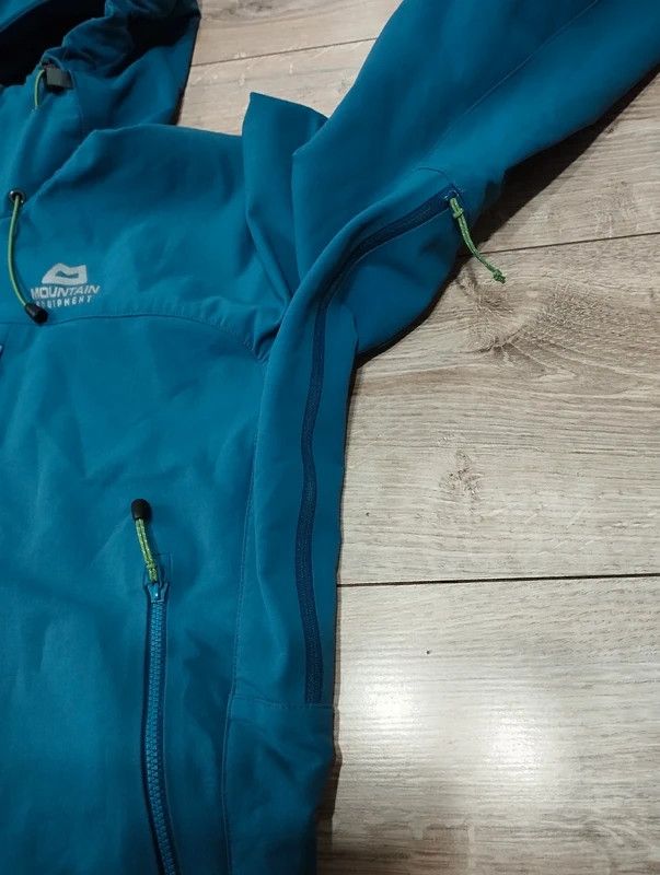 Mountain Equipment Mountain Equipment Mission jacket size L Size US L / EU 52-54 / 3 - 5 Thumbnail