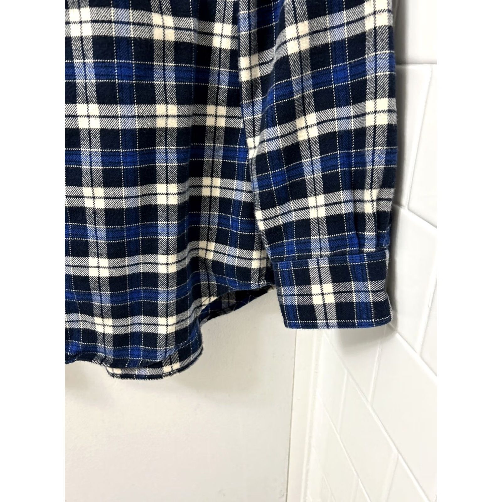 Orvis VINTAGE Orvis Perfect Flannel Shirt Mens M Blue Heavyweight Plaid Button Down L/S Size US M / EU 48-50 / 2 - 7 Thumbnail