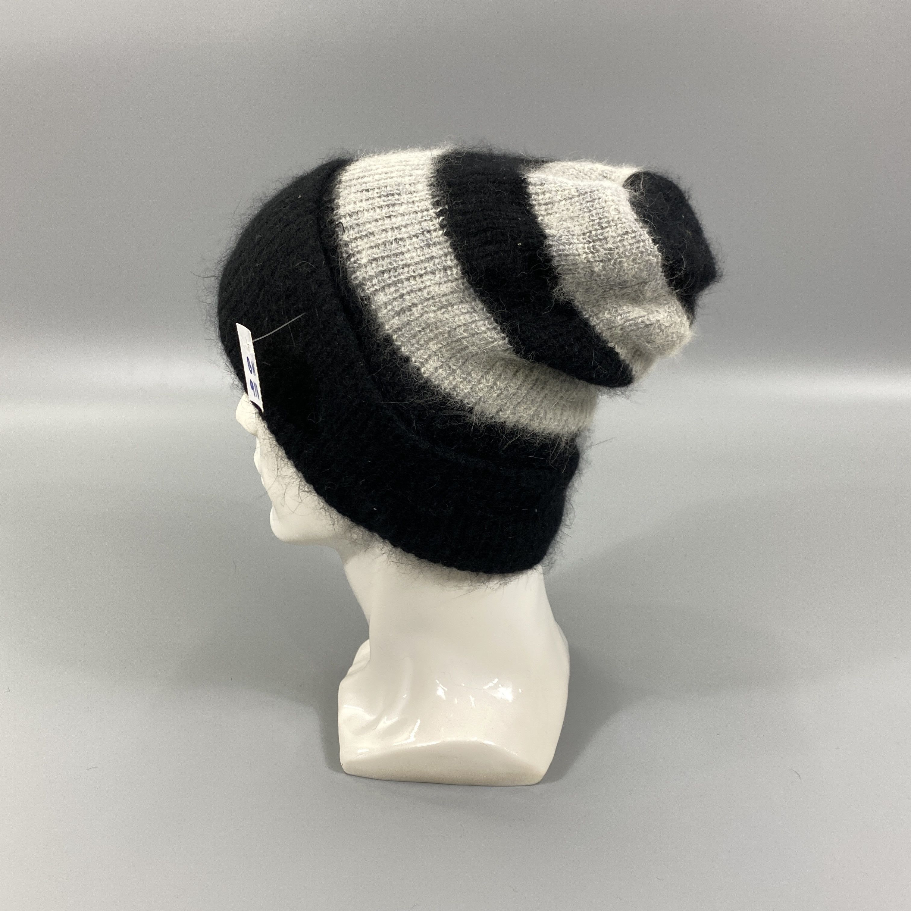 Japanese Brand Black And White Snow Cap Hat -BN918 Size ONE SIZE - 1 Thumbnail
