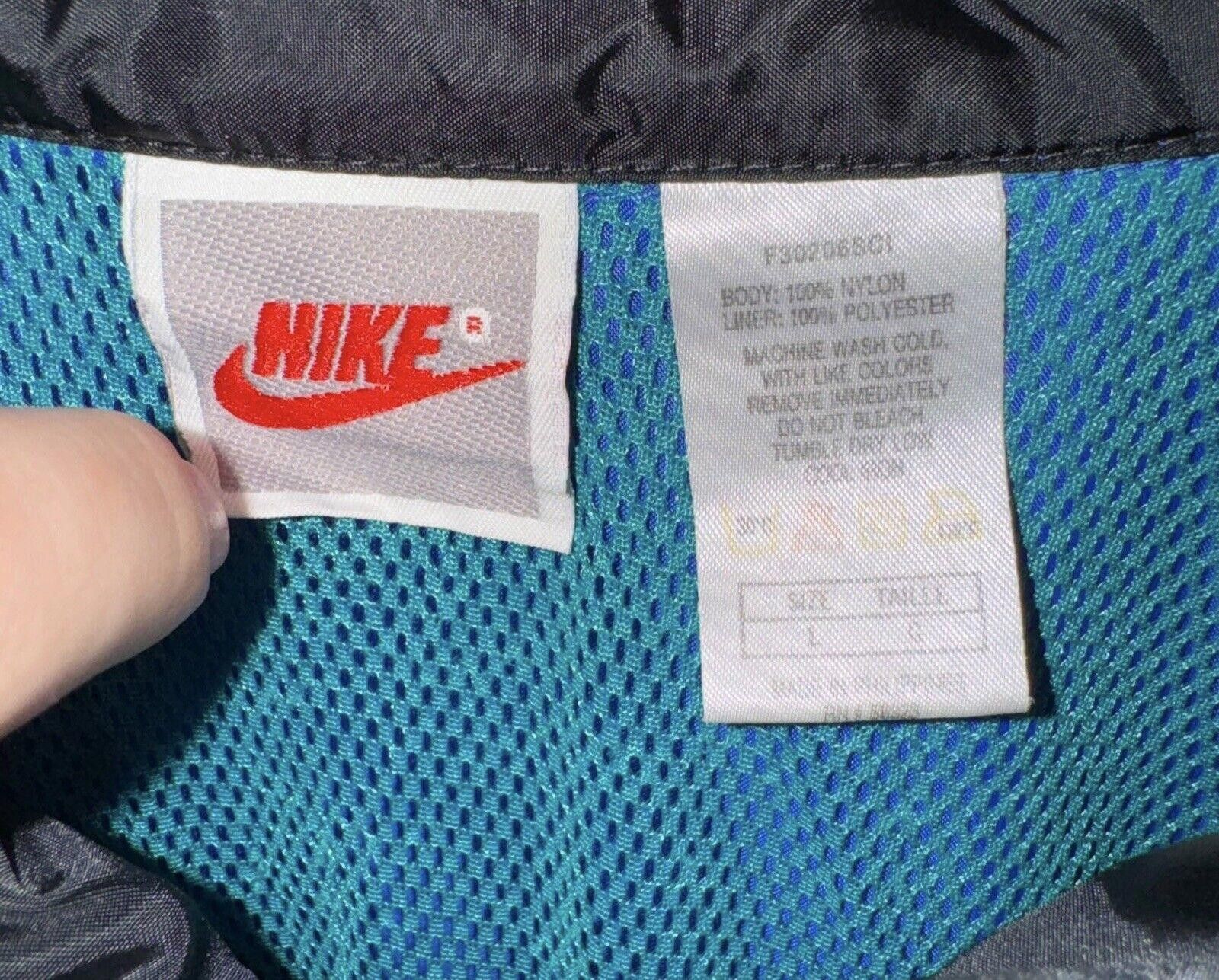 Nike Vintage Nike 90s Grape Aqua Retro Windbreaker Jacket Sz L Size US L / EU 52-54 / 3 - 9 Thumbnail