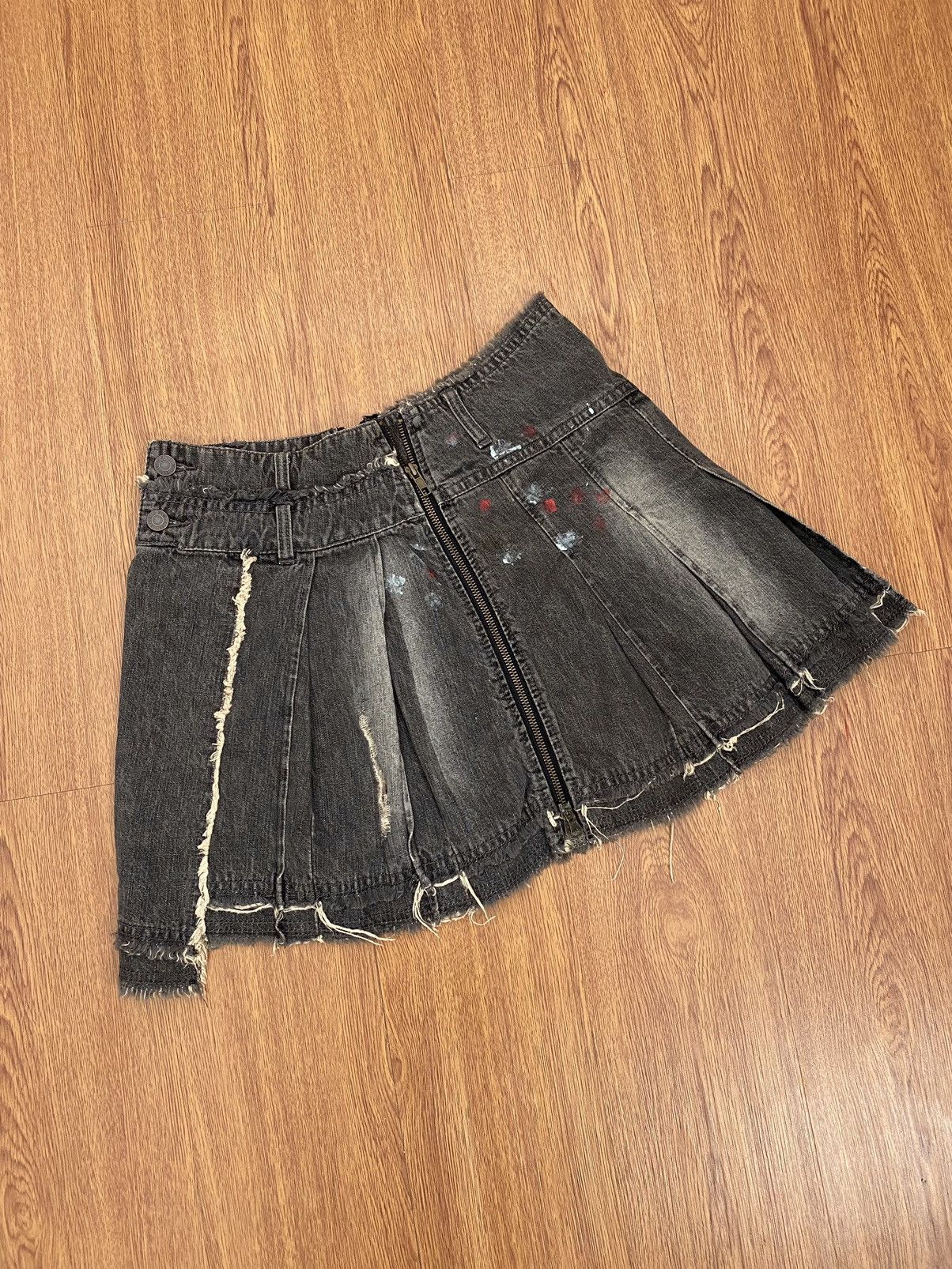 Beauty Beast Algonquins Distresse Punk skirt Size 29" - 6 Thumbnail