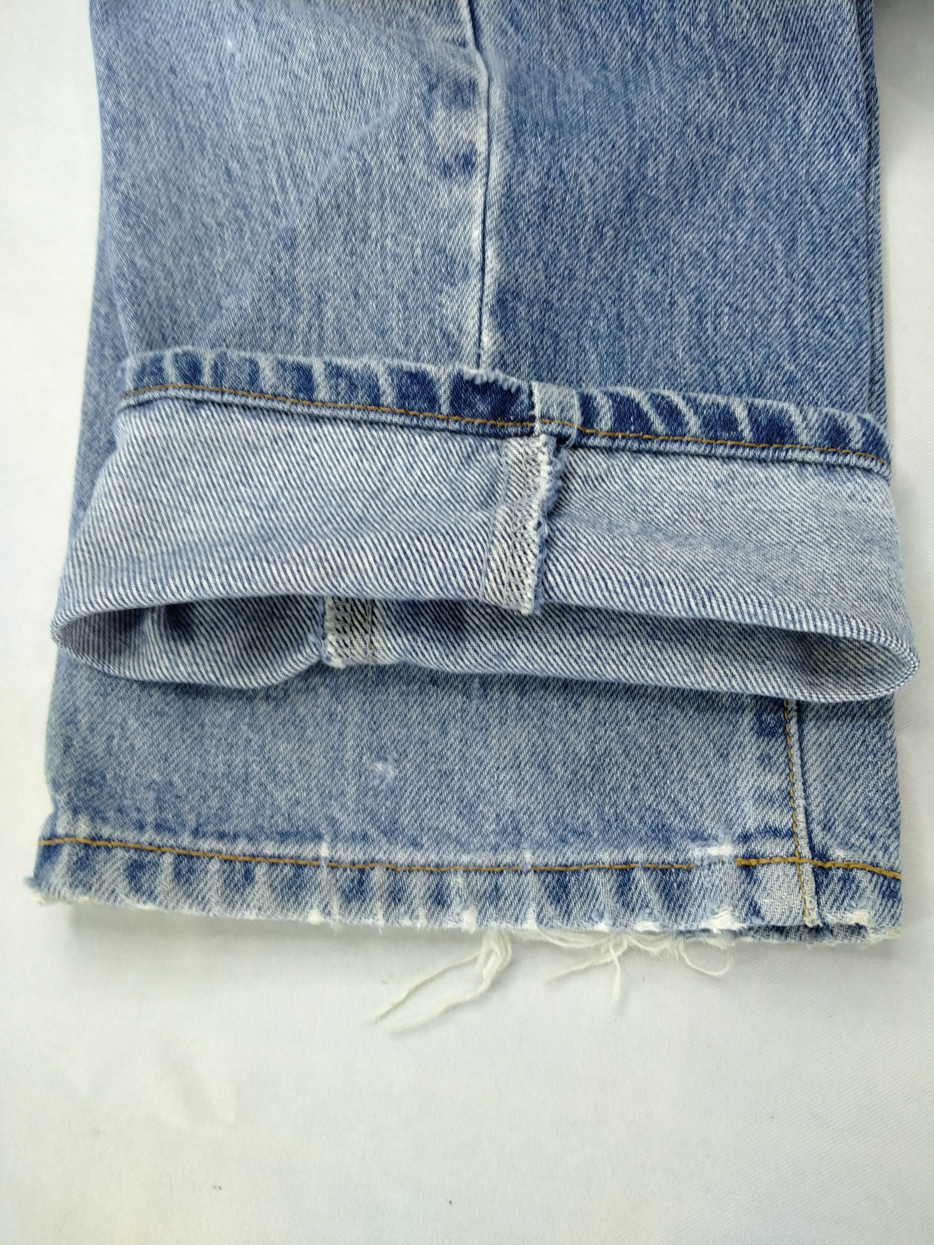 Levi's Faded Blue Vintage Levi's 502 Jeans 35x27.5 Denim -JN107 Size US 35 - 16 Thumbnail