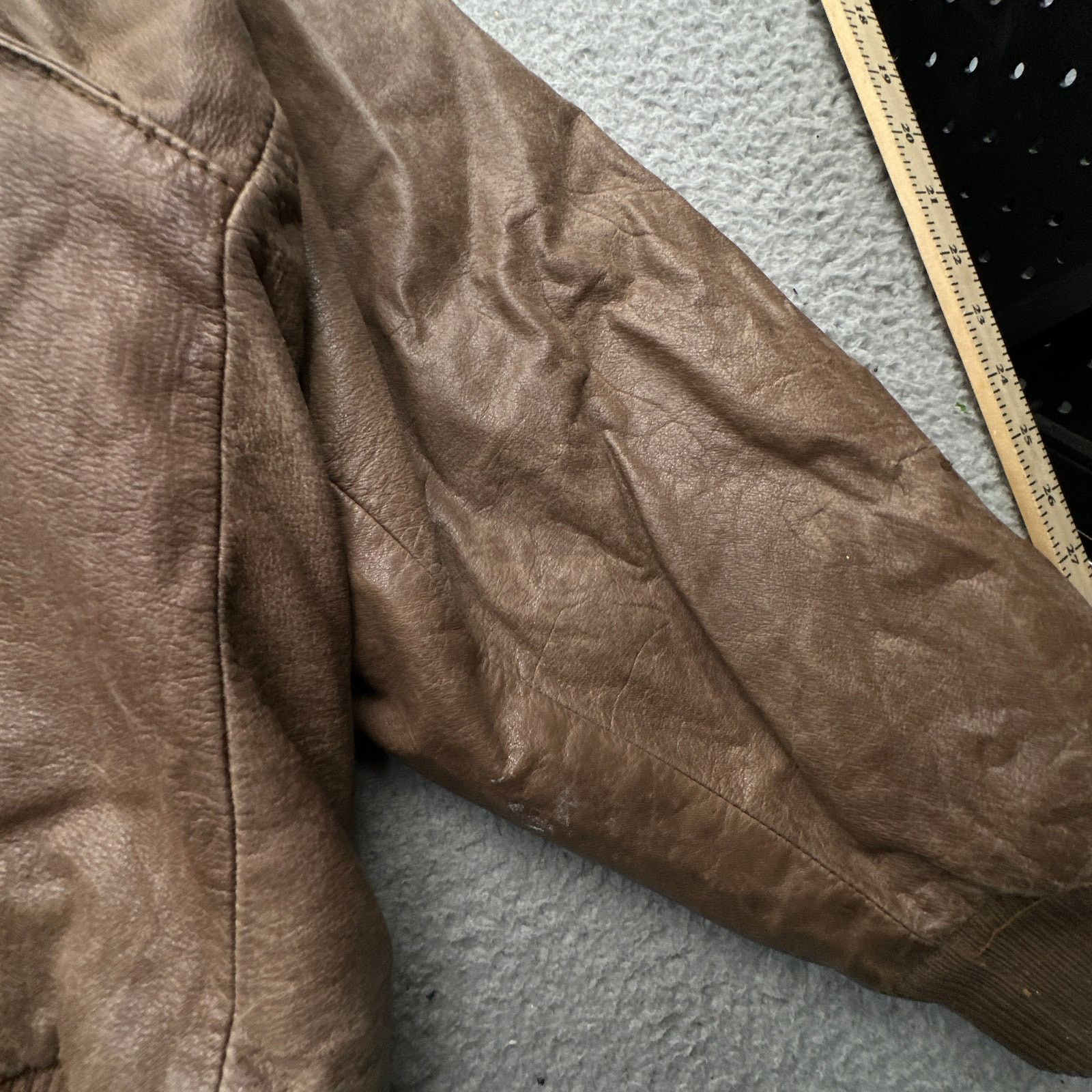 Roundtree & Yorke Vintage Roundtree & Yorke Bomber Leather Jacket XL Map Size US XL / EU 56 / 4 - 9 Thumbnail