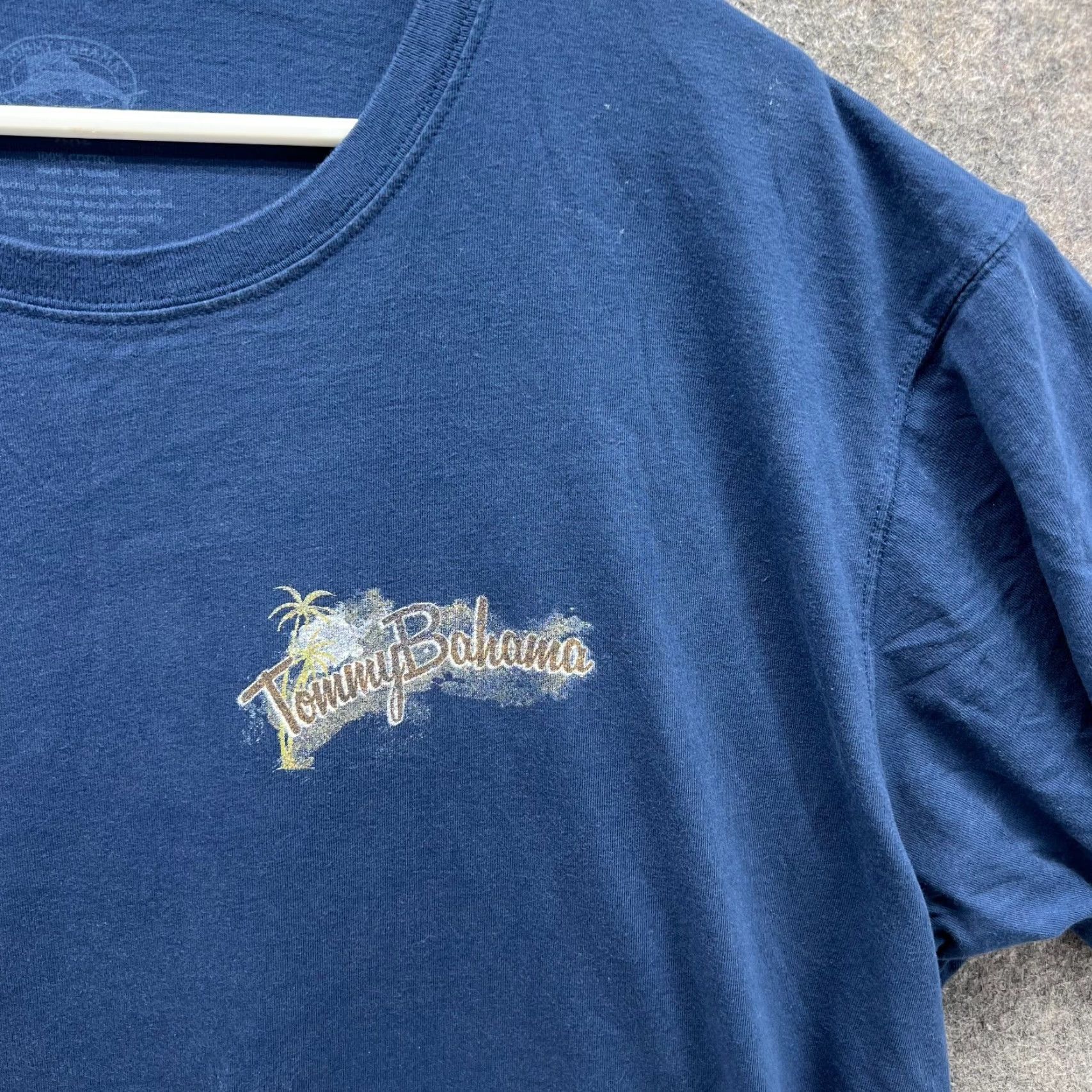 Tommy Bahama Tommy Bahama Shirt Men XXL Adult Blue Navy Casual Tee Crewneck Relax Floral Shirt Size US XXL / EU 58 / 5 - 4 Thumbnail