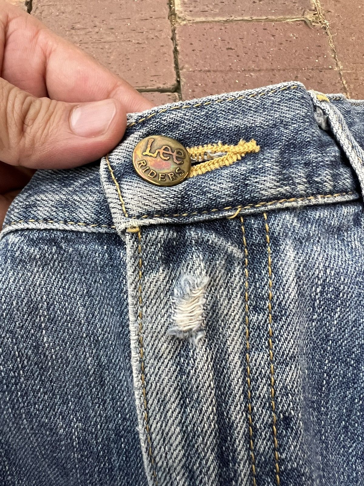 Japanese Brand × Lee VTG LEE RIDERS DISTRESSED JEANS VERY RARE Size US 31 - 8 Thumbnail