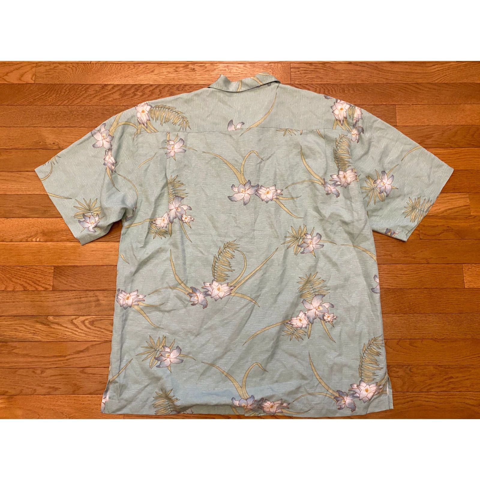 Tommy Bahama Tommy Bahama Relax Hawaiian Shirt Mens L Green Floral Palm EUC Shirt Size US L / EU 52-54 / 3 - 2 Thumbnail