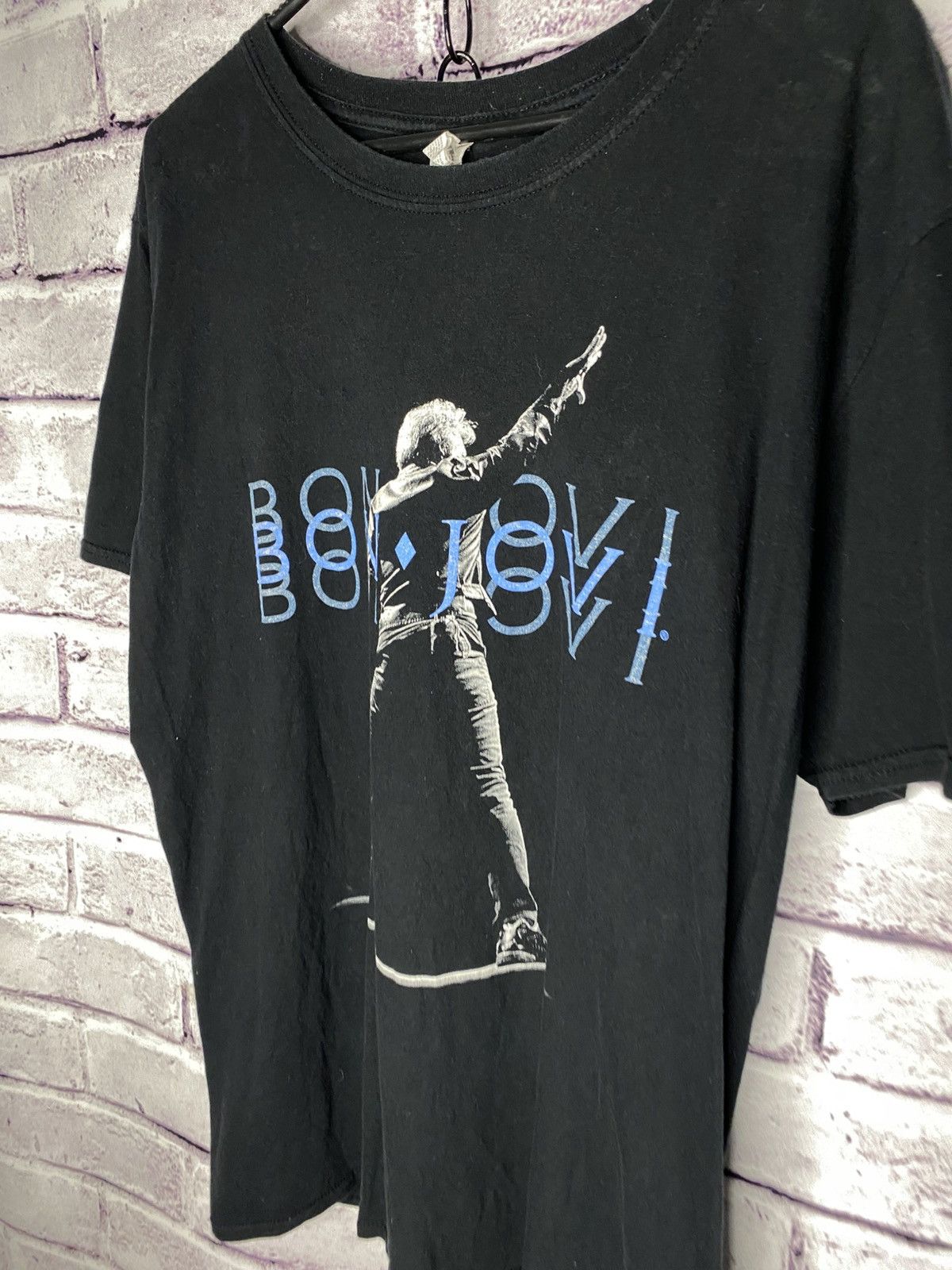 Bon Jovi Men's T-Shirt Bon Jovi Tour Tee 2019 Rock Band Tee Y2K Size US L / EU 52-54 / 3 - 2 Thumbnail