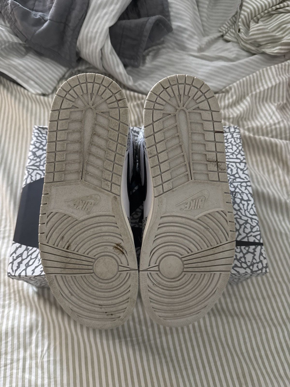 Jordan Brand Air Jordan 1 White Cement Size US 11.5 / EU 44-45 - 5 Thumbnail