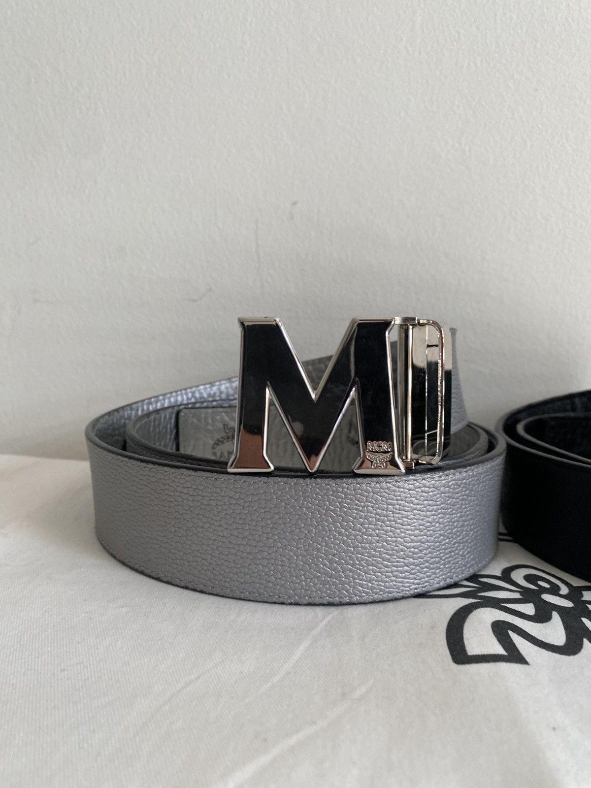 MCM MCM Claus M Silver Reversible Size ONE SIZE - 3 Thumbnail