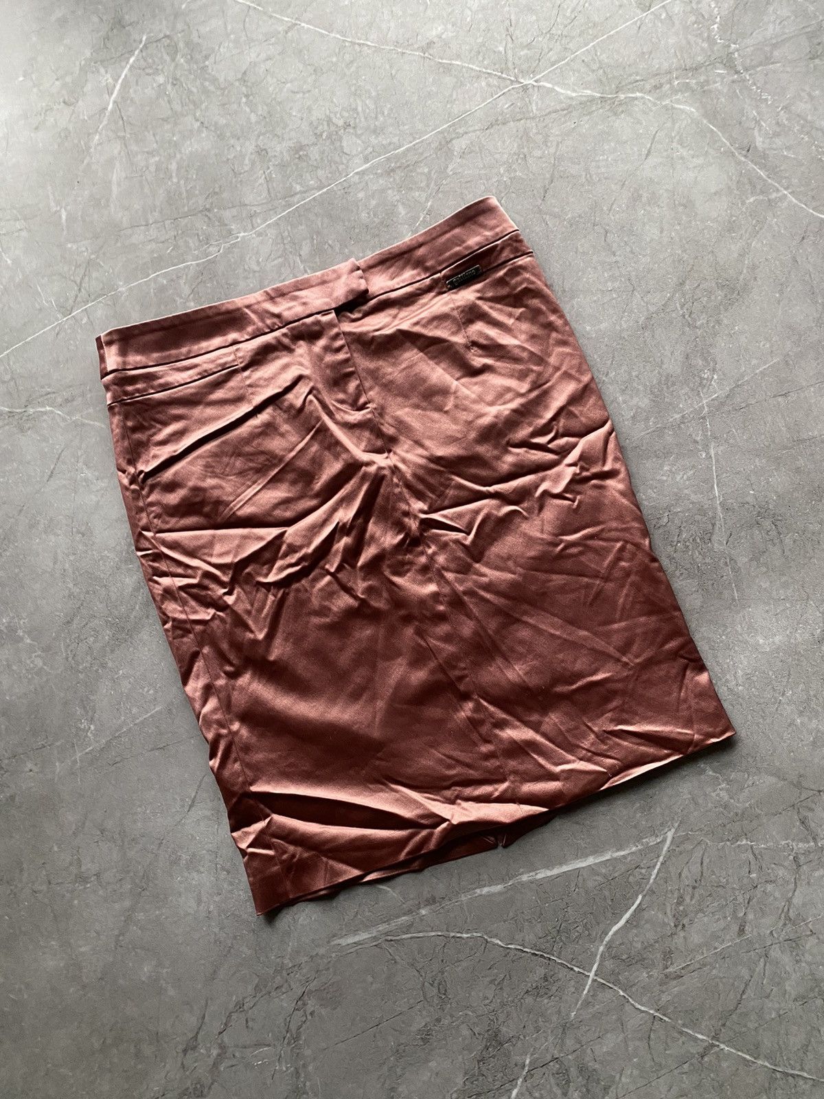 John Galliano Rare Jonh Galliano Midi Pink Skirt Made in Italy Size 28" / US 6 / IT 42 - 1 Thumbnail