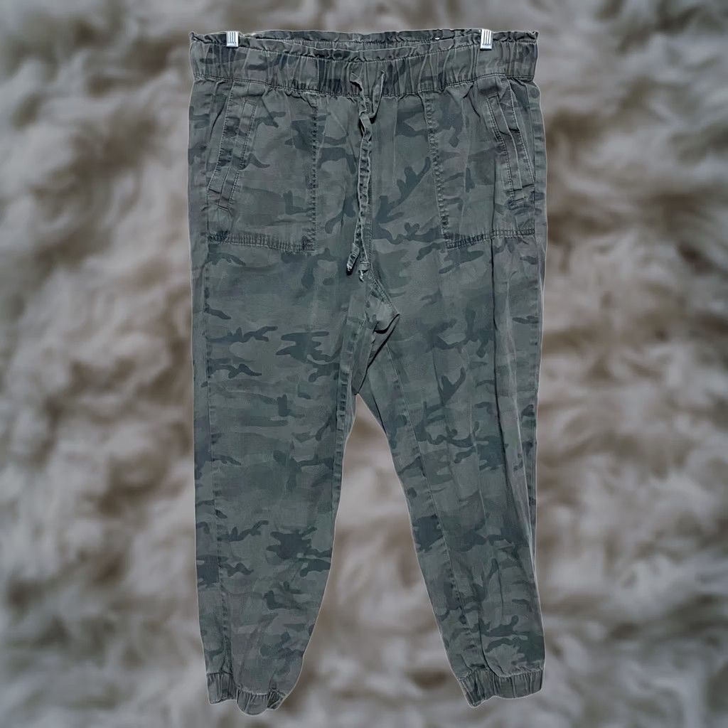 Loft Loft Camouflage High Rise Joggers Green Pull On Drawstring Womens L Size 36" / US 14 / IT 50 - 1 Thumbnail