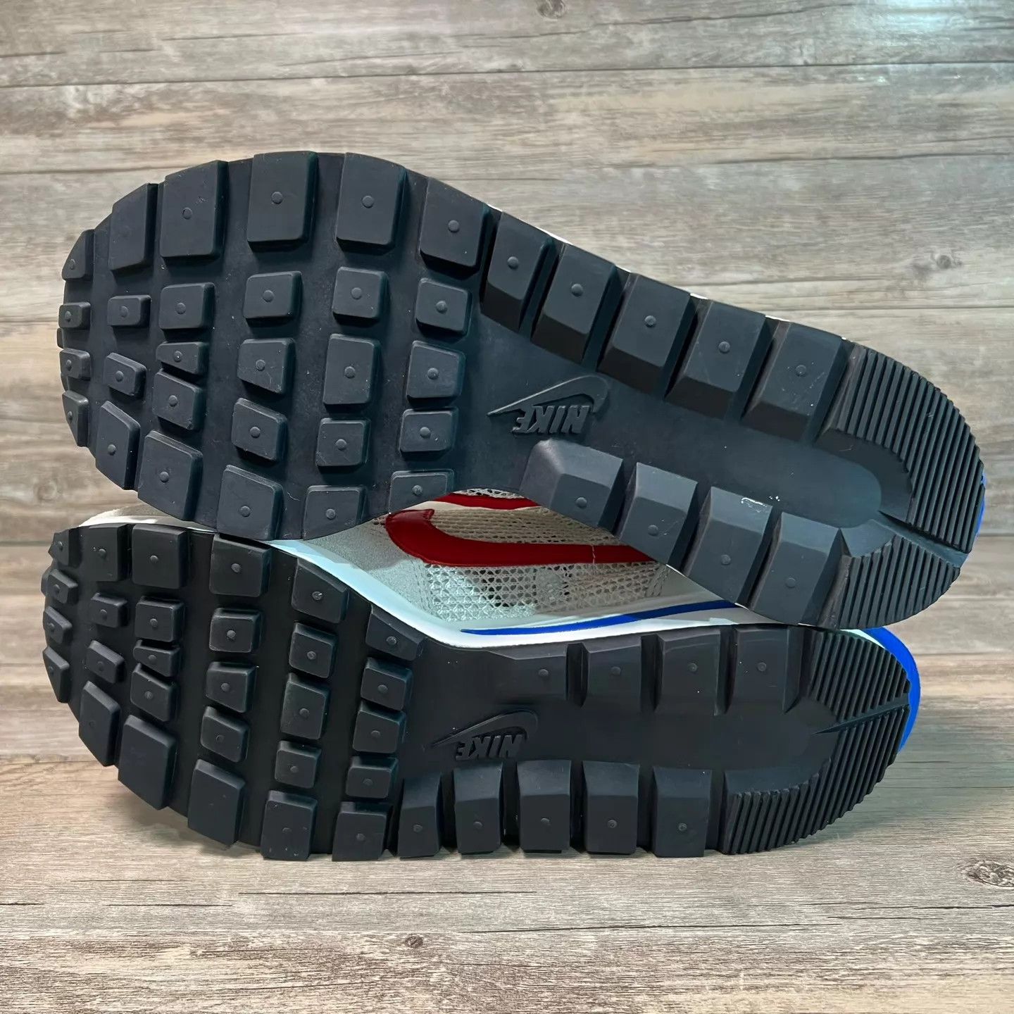 Nike Sacai x Nike VaporWaffle White Red 42.5 (Near Mint, OG Box) Size US 9 / EU 42 - 6 Thumbnail