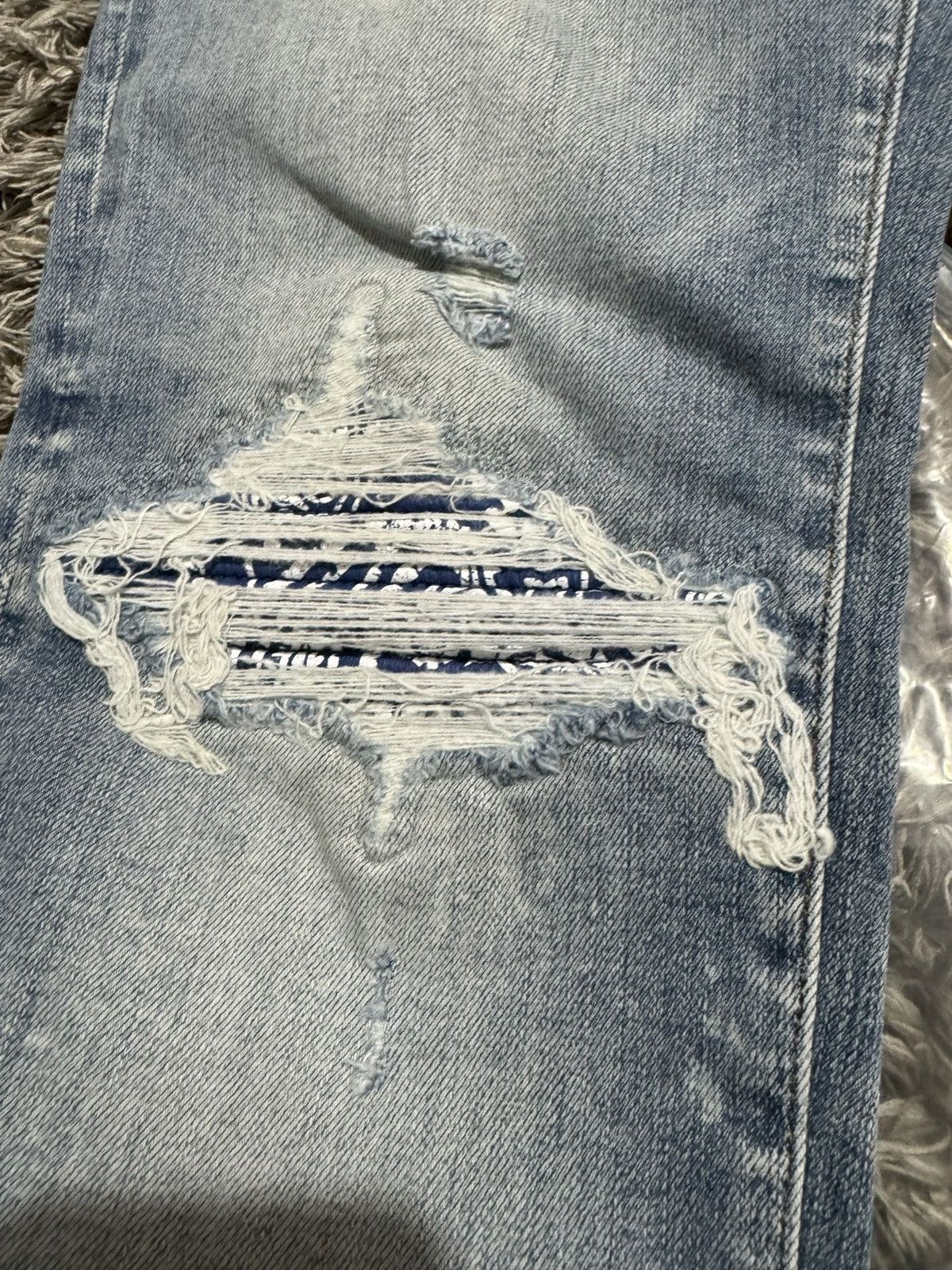 Amiri Amiri Blue Cashew Flower Knife Cut Ripped Jeans Size US 34 / EU 50 - 8 Thumbnail