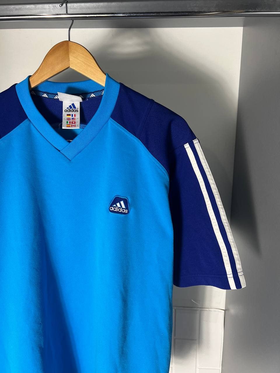 Adidas VINTAGE ADIDAS ORIGINAL EQUIPMENT RETRO T-SHIRT Y2K 90s Size US L / EU 52-54 / 3 - 6 Thumbnail