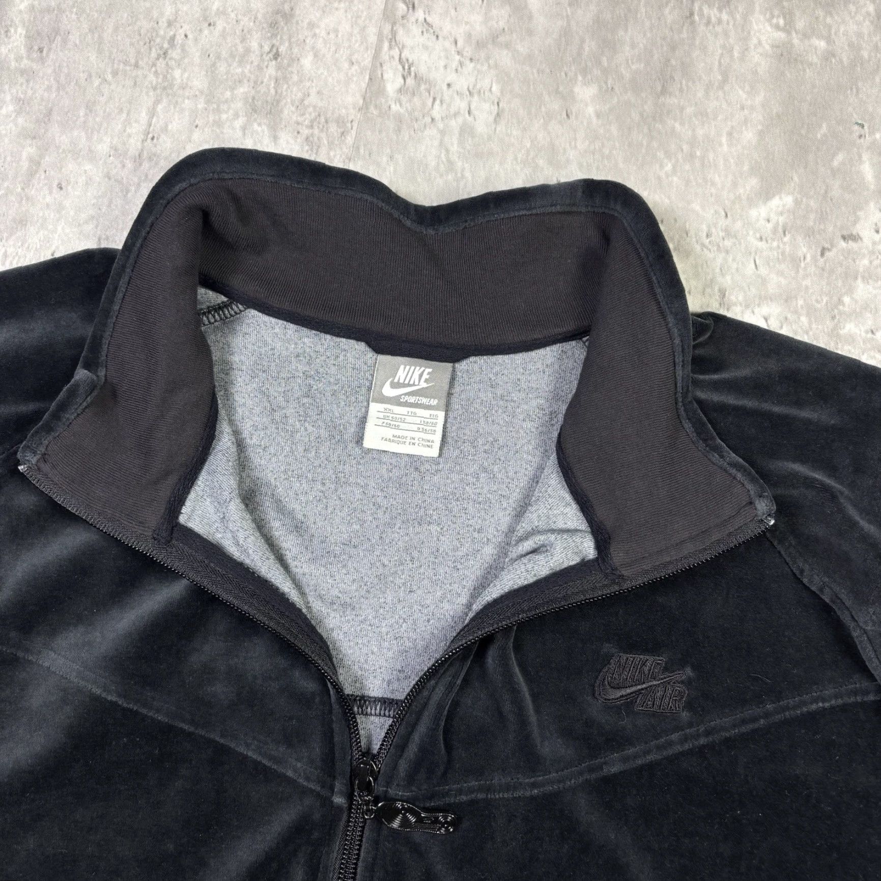 Nike VINTAGE Nike Sportswear Suede Jacket Full Zip Embroidered Swoosh 2XL 2000s Black Men Knit Suede Windbreaker 90s Vintage? Size US XXL / EU 58 / 5 - 5 Thumbnail