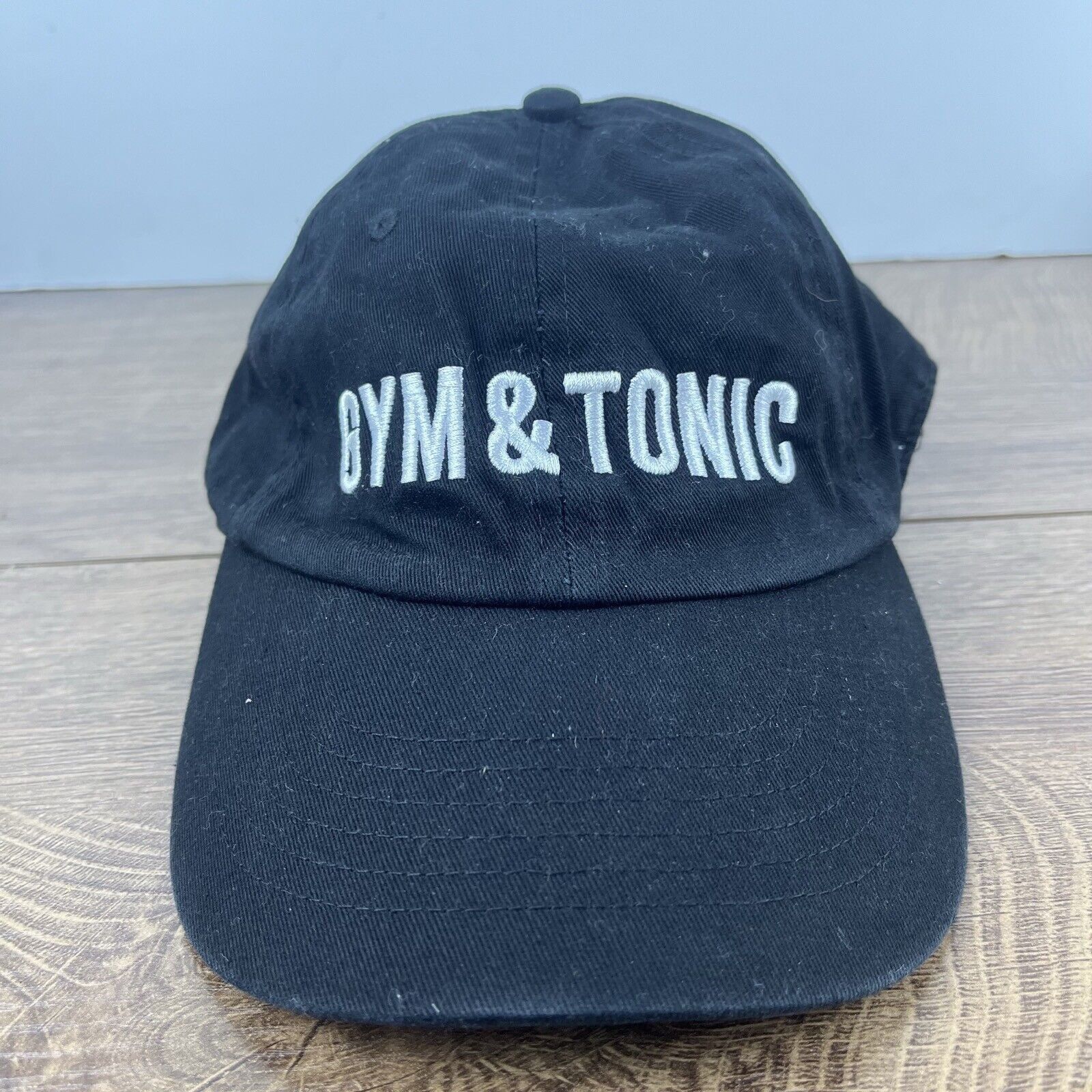 Other Gym & Tonic Hat Gym and Tonic Hat Adjustable Hat Black Hat A Size ONE SIZE - 1 Thumbnail