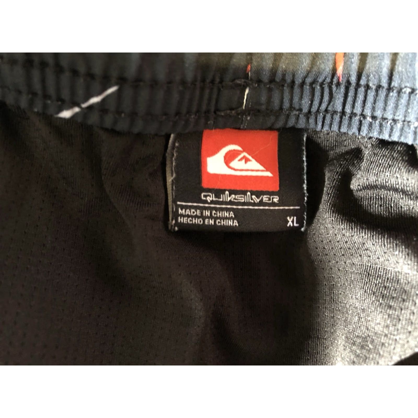 Vintage Quicksilver Board Shorts Mens XL Black Floral Swim Trunks Beach Surf Drawstring Regular Bottom Men Size US 36 / EU 52 - 4 Thumbnail