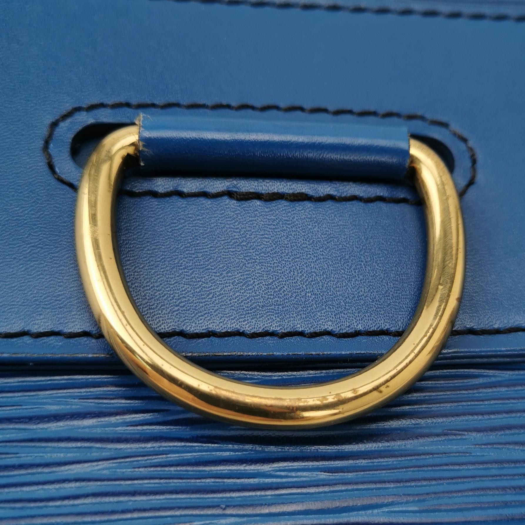 Louis Vuitton Louis Vuitton (LV) Cowhide Solid Color Flap Water Ripple Vi Size ONE SIZE - 3 Thumbnail