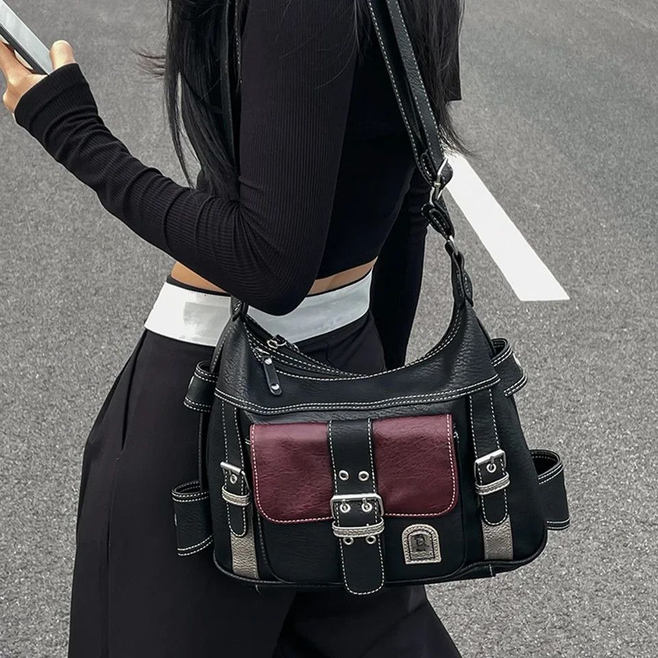 Japanese Brand × Vintage Vintage Messenger Y2K PU Leather Bag Size ONE SIZE - 3 Thumbnail