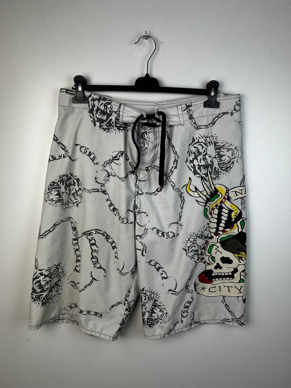 Ed Hardy Ed Hardy vintage shorts size 32 Size US 32 / EU 48 - 1 Thumbnail