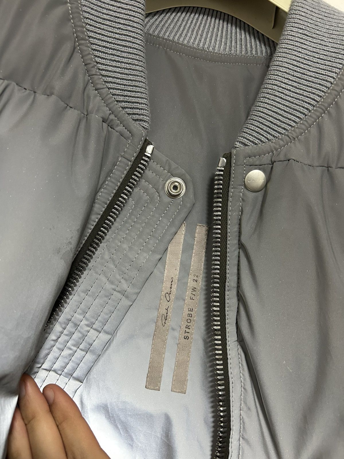 Rick Owens 48 Runway Gauntlet Puffer Bomber Reflex FW22 STROBE Size US M / EU 48-50 / 2 - 3 Thumbnail